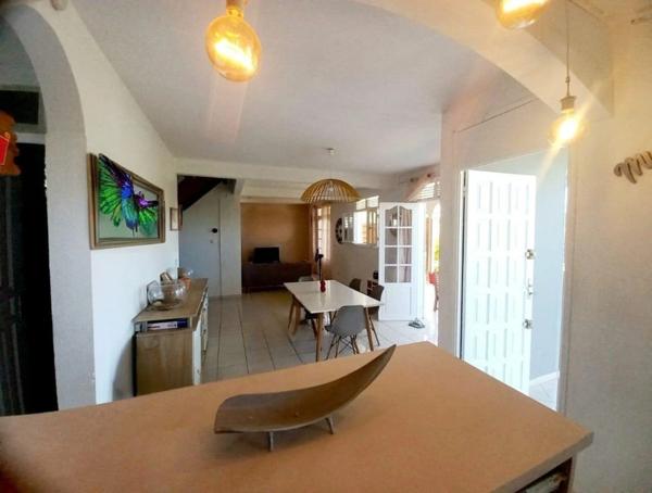 Villa à vendre, 6 pièces LE GOSIER (971) GUADELOUPE, 120 M2 proche centre