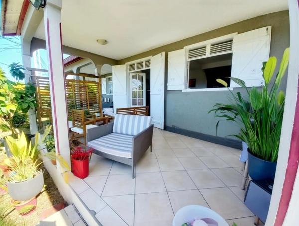 Villa à vendre, 6 pièces LE GOSIER (971) GUADELOUPE, 120 M2 proche centre