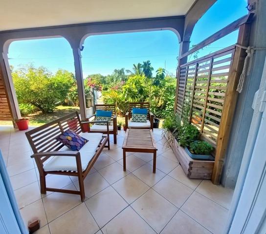 Villa à vendre, 6 pièces LE GOSIER (971) GUADELOUPE, 120 M2 proche centre