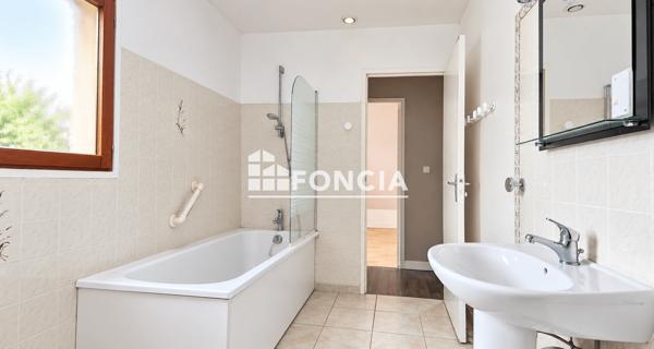 À vendre Maison 6 pièces 129 m² - Chézy-sur-marne 02570
