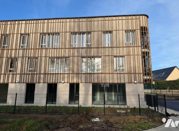 PONT-L'EVEQUE - LOCAL COMMERCIAL NEUF – REZ-DE-CHAUSSÉE – ACCESSIBILITÉ A13 / A132