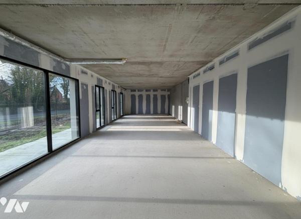 PONT-L'EVEQUE - LOCAL COMMERCIAL NEUF – REZ-DE-CHAUSSÉE – ACCESSIBILITÉ A13 / A132