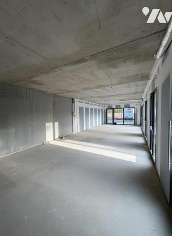PONT-L'EVEQUE - LOCAL COMMERCIAL NEUF – REZ-DE-CHAUSSÉE – ACCESSIBILITÉ A13 / A132