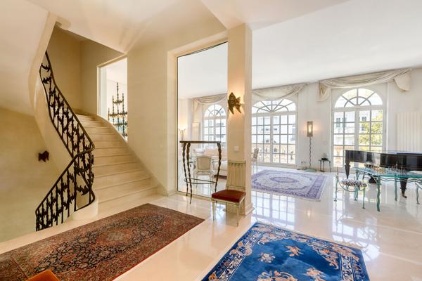 A vendre - Neuilly-sur-Seine 92200- hôtel particulier- jardin- Roof-Top- 644m²