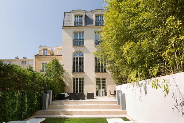 A vendre - Neuilly-sur-Seine 92200- hôtel particulier- jardin- Roof-Top- 644m²