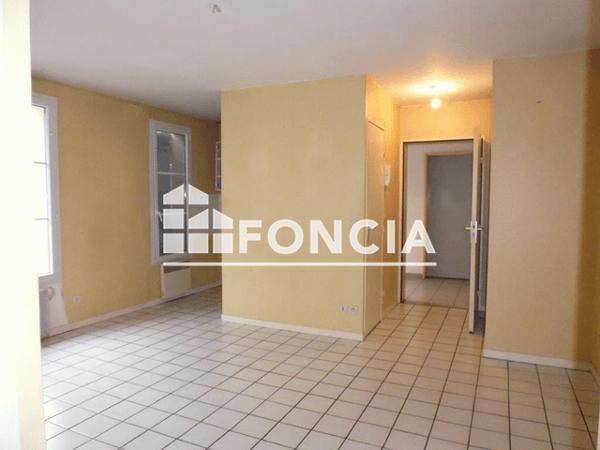 Location Appartement 2 pièces 34.28 m² - 31 RUE DES PETITS SOULIERS Nogent Le Roi 28210