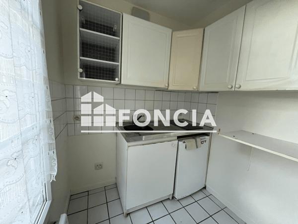 Location Appartement 2 pièces 34.28 m² - 31 RUE DES PETITS SOULIERS Nogent Le Roi 28210