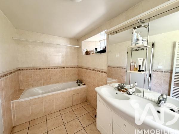 Maison à vendre 5 pièces 197 m² Buzon