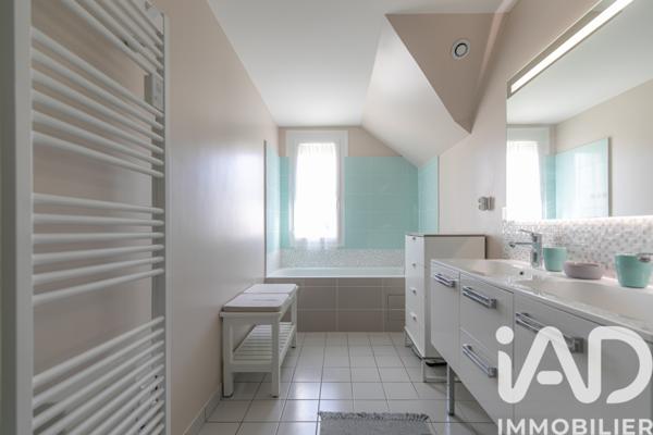 Maison à vendre 6 pièces 143 m² La Queue-en-Brie