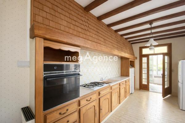 Maison à Saint-Hilaire-du-Harcouët, 50600 - 8 pièces 200m²