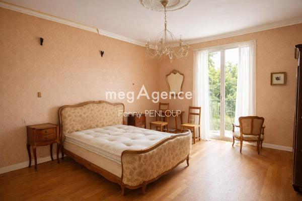 Maison à Saint-Hilaire-du-Harcouët, 50600 - 8 pièces 200m²