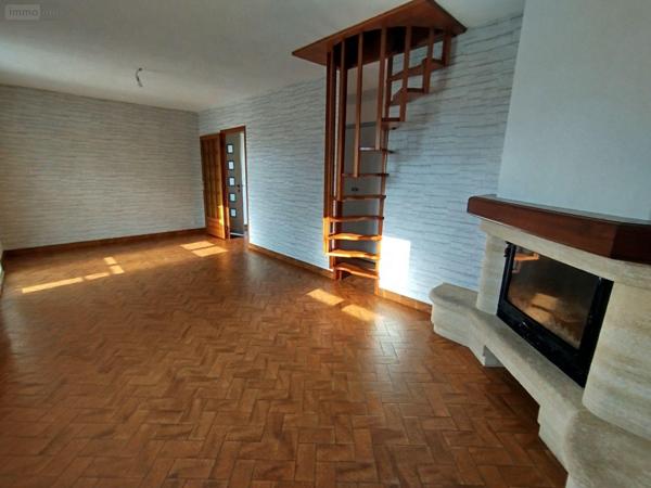 Maison individuelle à vendre à Spay dans la Sarthe (72700), ref : PB-1725