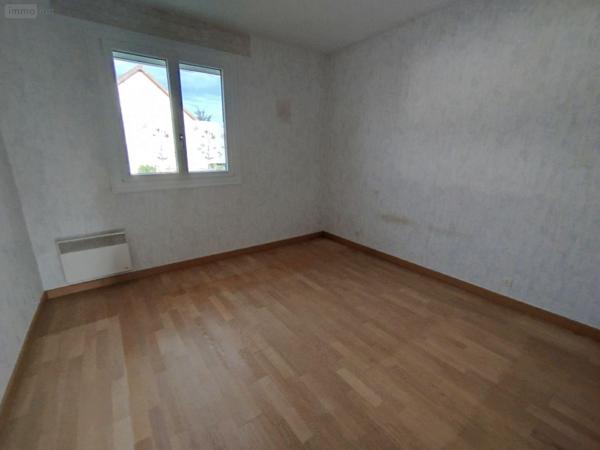 Maison individuelle à vendre à Spay dans la Sarthe (72700), ref : PB-1725