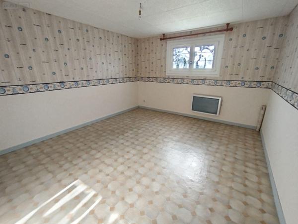 Maison individuelle à vendre à Spay dans la Sarthe (72700), ref : PB-1725