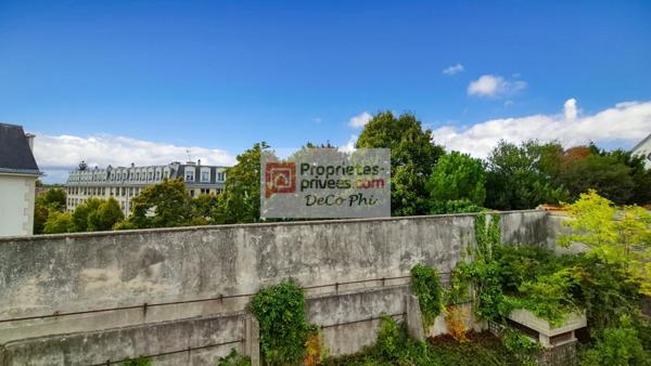 Versailles Ermitage 101 m2 lumineux et calme 4 pièces Place de la Loi