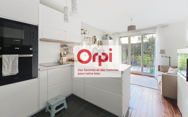 Appartement à vendre    3 pièces • 66,16 m2 Issy-les-Moulineaux