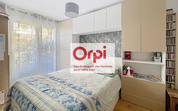 Appartement à vendre    3 pièces • 66,16 m2 Issy-les-Moulineaux