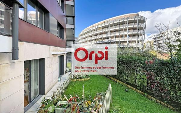 Appartement à vendre    3 pièces • 66,16 m2 Issy-les-Moulineaux