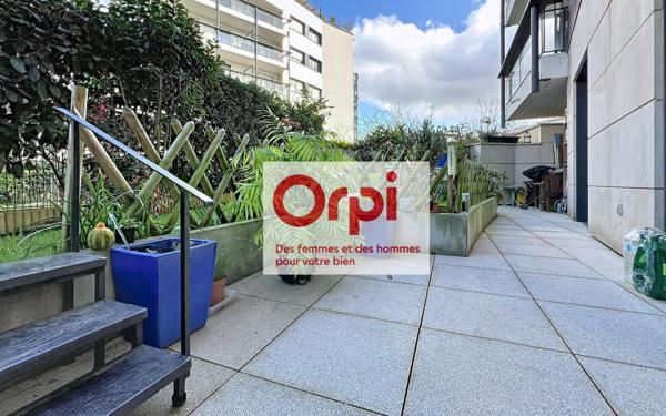 Appartement à vendre    3 pièces • 66,16 m2 Issy-les-Moulineaux