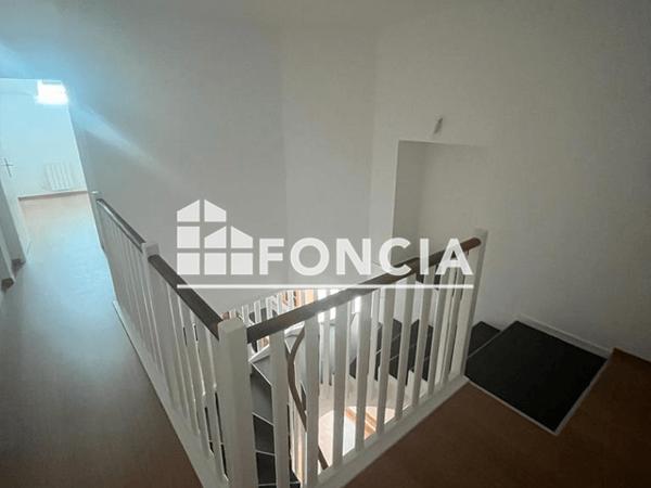 Location Appartement 4 pièces 121.91 m² - PLACE DU MOLLARD Thonon Les Bains 74200