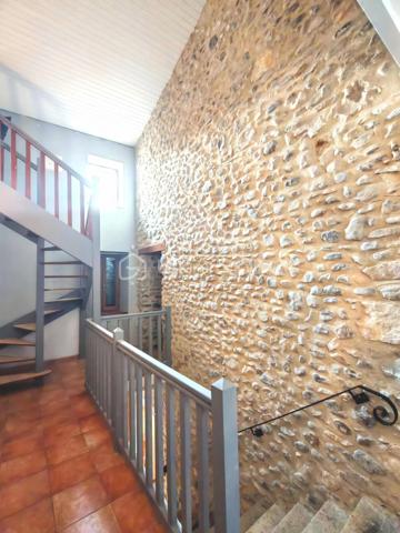 Maison en pierre de 182 m²