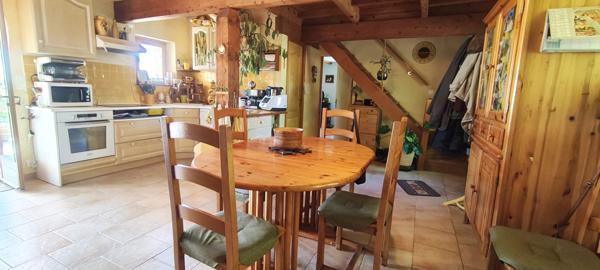 Charme et nature aux portes de l’Ardèche – Mas en pierre sur 2,7 hectares Barjac (30430)
