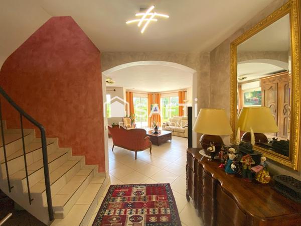 Maison proche centre ville, écoles et gare SNCF.