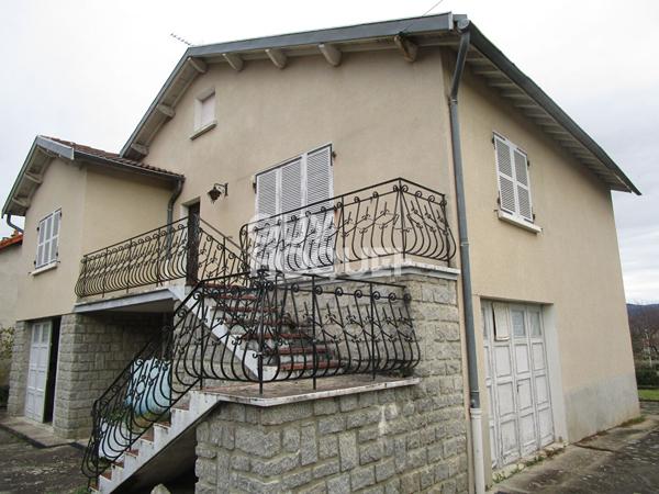 Maison des années 70 avec terrain