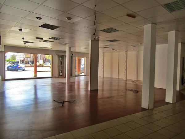 Vente Local commercial 1 pièces 250 m2 à Saint-Dié-des-Vosges