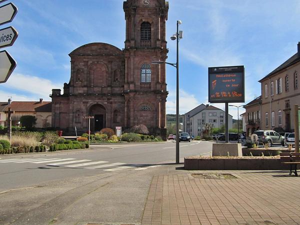 Vente Local commercial 1 pièces 250 m2 à Saint-Dié-des-Vosges