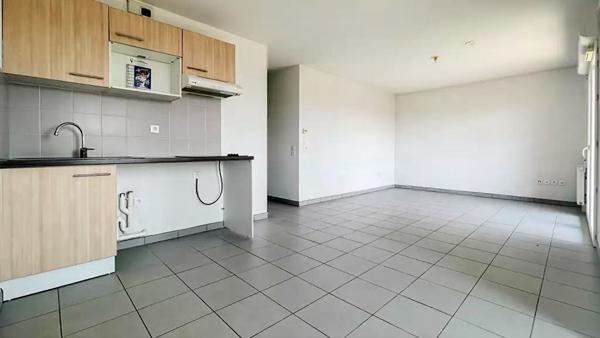 Vente Appartement T3 dernier étage avec extérieur et parking privé