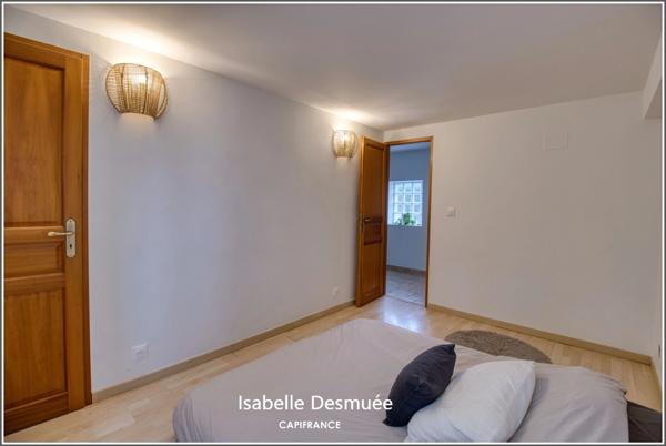 Maison familiale 4 chambres avec cour et stationnement – Proche gare – Tullins