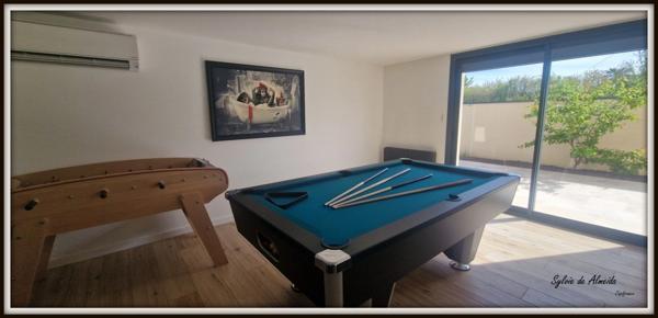 Propriété à vendre 6 pièces FEILLENS (01)proche Mâcon 207m², piscine chauffée, double garage,5 chambres 2 suites