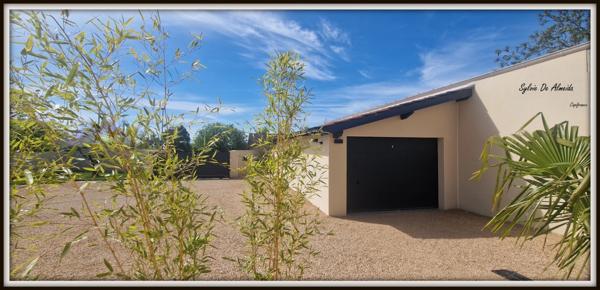 Propriété à vendre 6 pièces FEILLENS (01)proche Mâcon 207m², piscine chauffée, double garage,5 chambres 2 suites