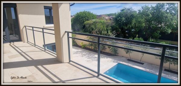 Propriété à vendre 6 pièces FEILLENS (01)proche Mâcon 207m², piscine chauffée, double garage,5 chambres 2 suites