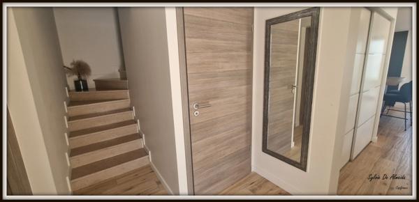 Propriété à vendre 6 pièces FEILLENS (01)proche Mâcon 207m², piscine chauffée, double garage,5 chambres 2 suites