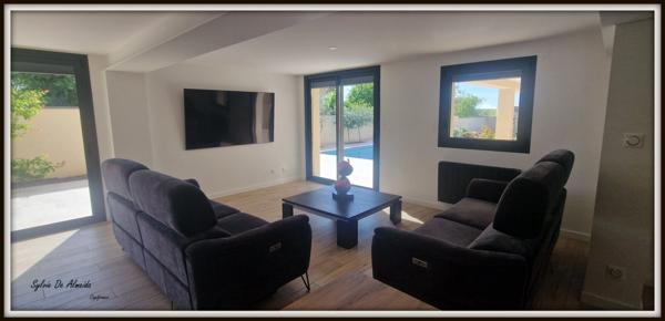 Propriété à vendre 6 pièces FEILLENS (01)proche Mâcon 207m², piscine chauffée, double garage,5 chambres 2 suites