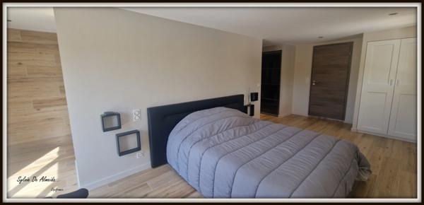 Propriété à vendre 6 pièces FEILLENS (01)proche Mâcon 207m², piscine chauffée, double garage,5 chambres 2 suites