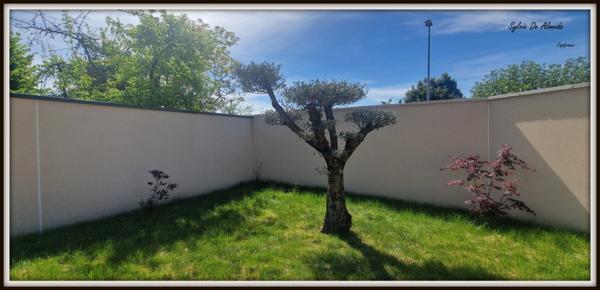 Propriété à vendre 6 pièces FEILLENS (01)proche Mâcon 207m², piscine chauffée, double garage,5 chambres 2 suites