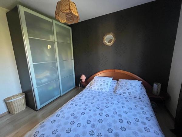 MARCIAC (32) proche, MAISON DE CHARME construite en 1980, dominante, 130m2 habitables, un peu cachée, vue , 4 chambres, grand sejour, 3700m2 terrain arboré de chênes