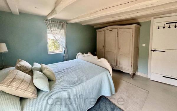 Longère de caractère avec 4 chambres et un studio/gite, secteur Beaulieu sur Dordogne