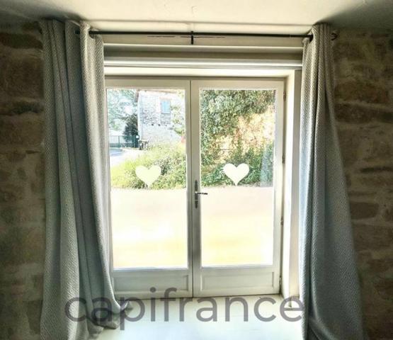 Longère de caractère avec 4 chambres et un studio/gite, secteur Beaulieu sur Dordogne