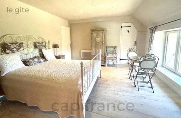 Longère de caractère avec 4 chambres et un studio/gite, secteur Beaulieu sur Dordogne