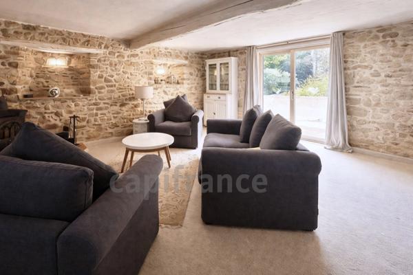 Longère de caractère avec 4 chambres et un studio/gite, secteur Beaulieu sur Dordogne