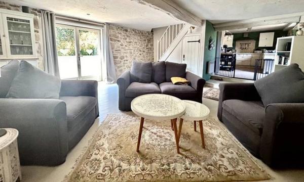 Longère de caractère avec 4 chambres et un studio/gite, secteur Beaulieu sur Dordogne