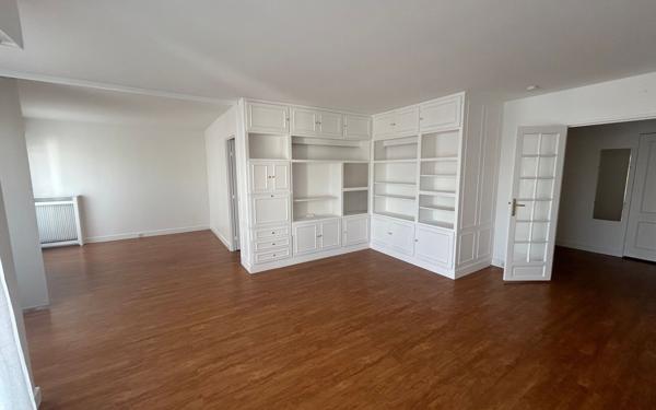 Appartement à louer    3 pièces • 86,65 m2 Paris 15