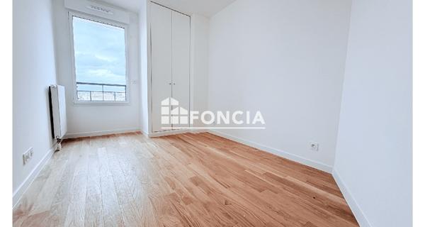 Location Appartement 3 pièces 61.85 m² - Suresnes 92150