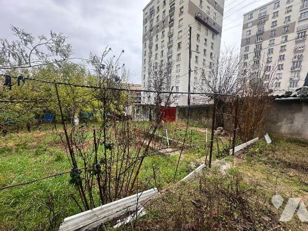MAISON AVEC JARDIN - NIMES BAS DU JEAN JAURES