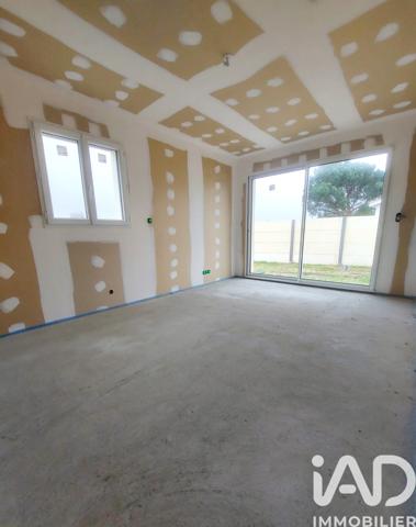 Maison à vendre 4 pièces 93,48 m² Lesparre-Médoc
