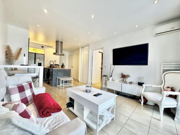 Antibes (06600) ANTIBES COMBES 2P DE 2014 calme proche toutes commodités